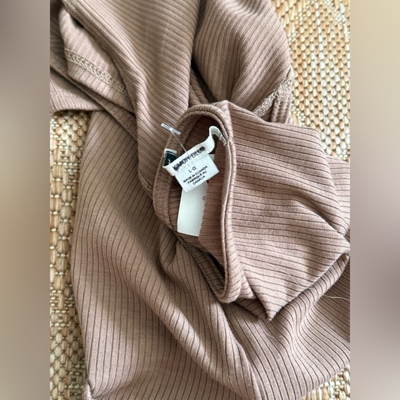 Urban Outfitters Kimchi Blue Women's Goddess Brown Graphic Tee,Size L,NWT - Picture 6 of 9